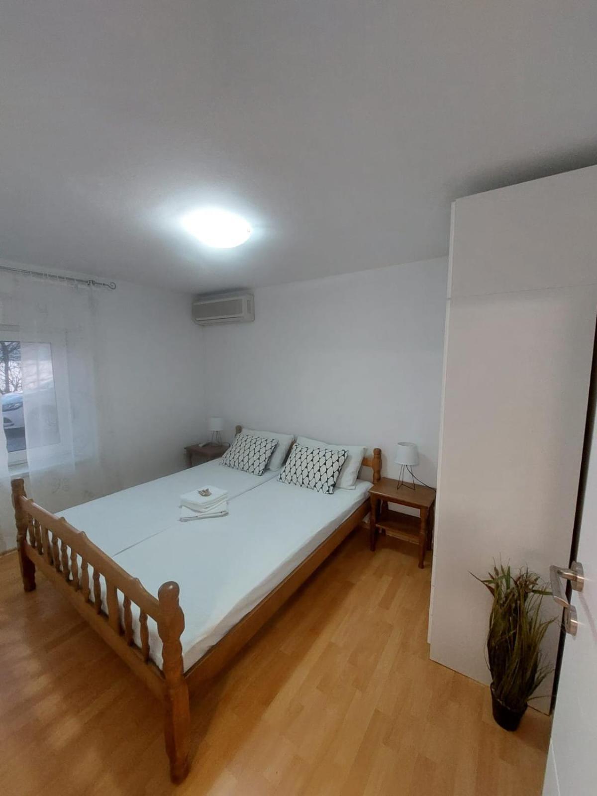 Apartman Luka Klenovica Luaran gambar